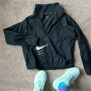 Nike Running Windbreaker Jacket with Kangaroo Pouch. 1/2 zip. Black. Like new!